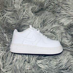 White toddler Nike Air Force 1